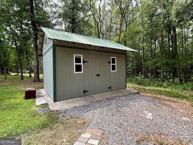 2118 Deer Run Cir, Tifton, GA 31793 - view of outdoor structure with an outbuilding