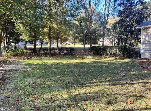 view of yard featuring a fenced backyard