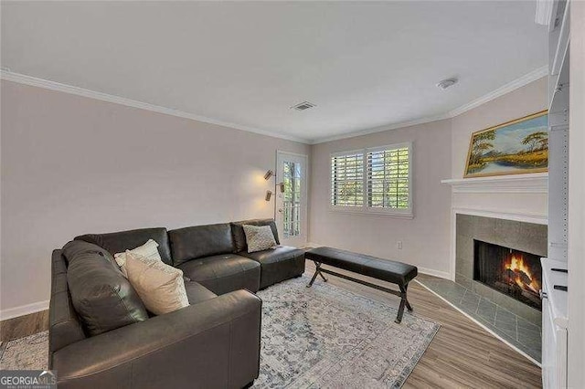 110 Barrington Hills Dr Unit 110, Atlanta, GA 30350 - living area with baseboards, wood finished floors, and visible vents