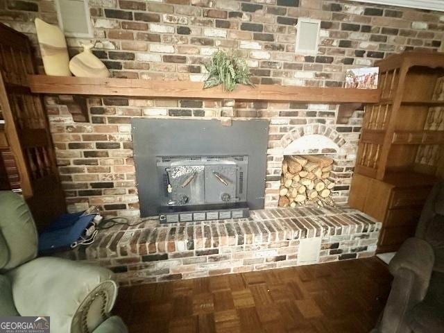 room details featuring a fireplace
