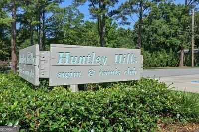 3990 Admiral Dr, Chamblee, GA 30341 - view of community sign