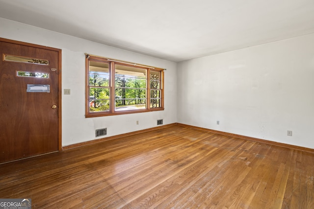 470 Hunnicutt Rd SE, Mableton, GA 30126 - interior space with hardwood / wood-style floors, baseboards, and visible vents
