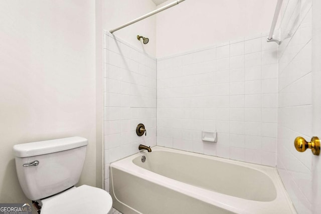 406 Vinings Forest Cir SE, Smyrna, GA 30080 - full bathroom with washtub / shower combination and toilet