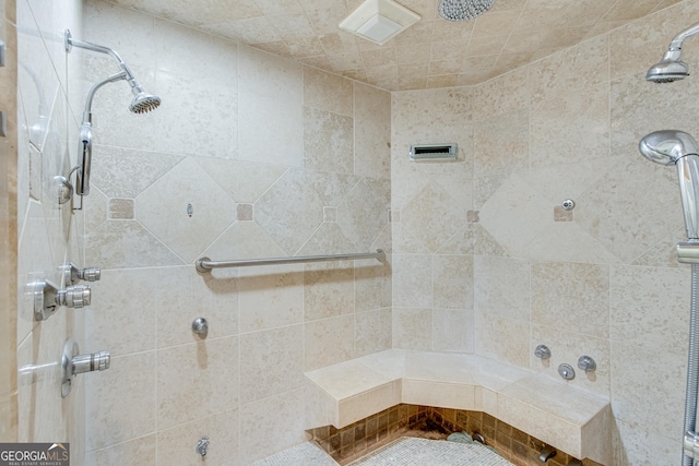 2436 Hawthorne Ln, Gainesville, GA 30506 - bathroom featuring a tile shower
