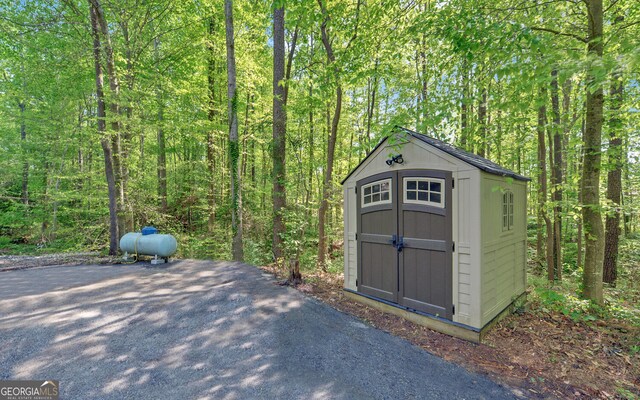 500 Old Mize Rd, Toccoa, GA 30577 - view of shed featuring a forest view
