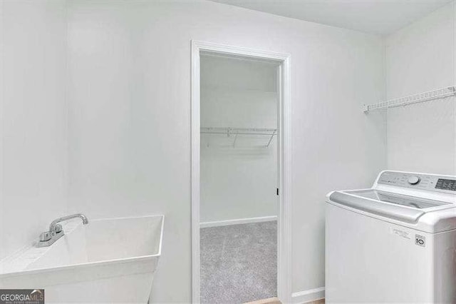 spare room with carpet, visible vents, a ceiling fan, and baseboards