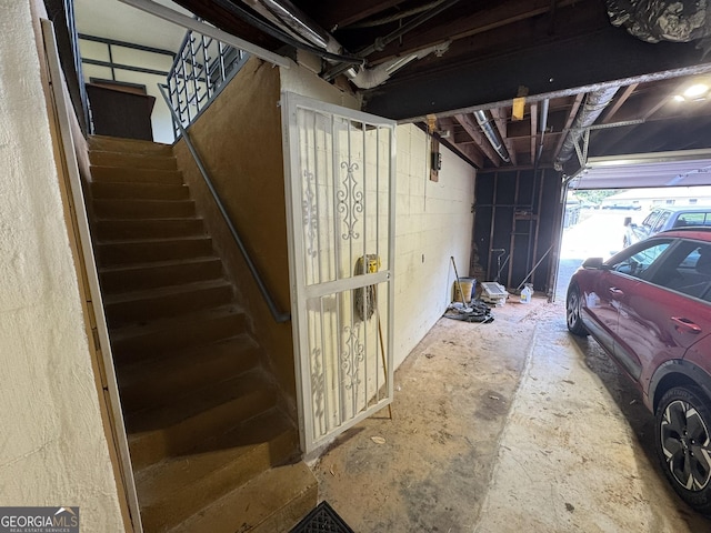 2461 Mcalpin Ter, East Point, GA 30344 - view of garage