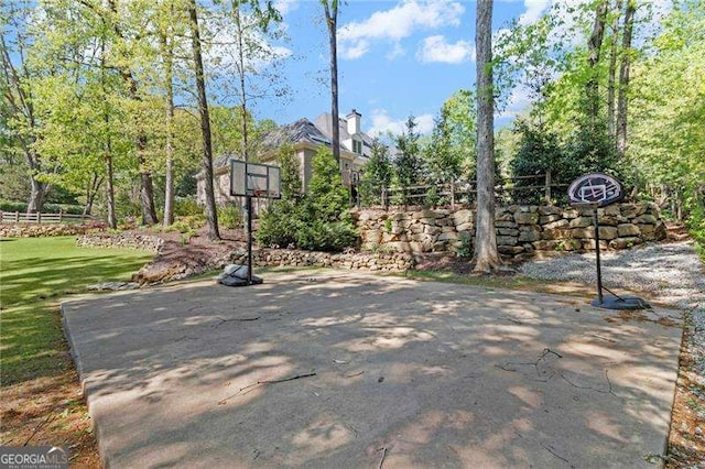 5790 Heards Forest Dr, Atlanta, GA 30328 - view of sport court with fence and basketball court