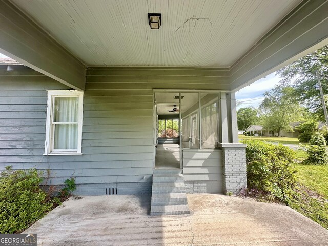 2409 Dorothy St, Waycross, GA 31501 - view of patio / terrace