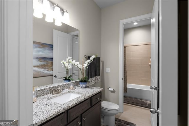 full bath featuring shower / tub combo with curtain, vanity, and toilet