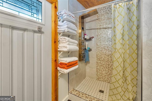 3682 Brantley Ave, Brunswick, GA 31520 - full bathroom with tiled shower