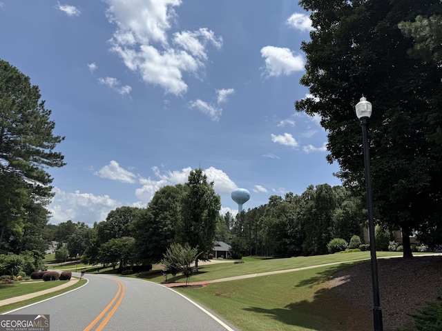 613 Forest Pointe Dr, Forsyth, GA 31029