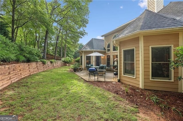 view of yard with a patio