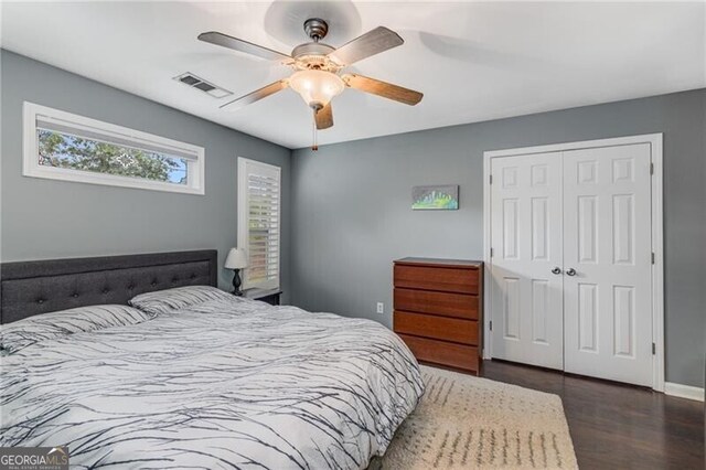72 Griggs St SW, Marietta, GA 30064 - bedroom featuring a closet, wood finished floors, and ceiling fan