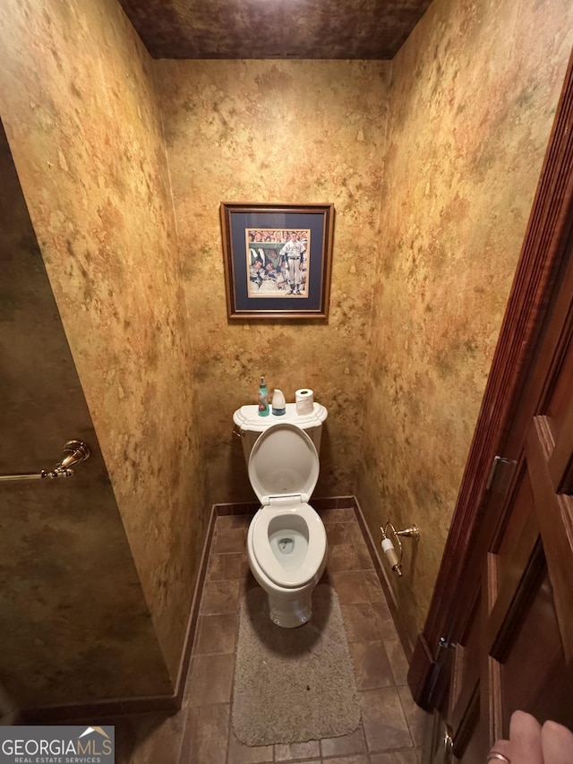 1323 Fairway Dr, Elberton, GA 30635 - bathroom with baseboards and toilet
