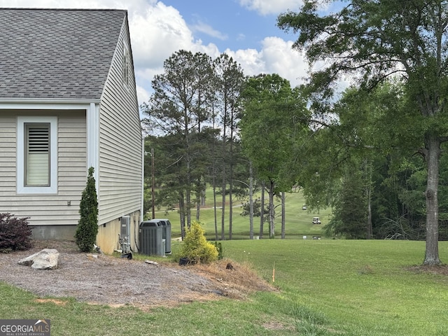 1323 Fairway Dr, Elberton, GA 30635 - view of yard featuring central AC unit