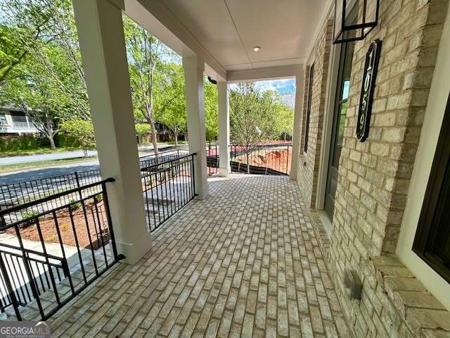 view of patio / terrace with covered porch