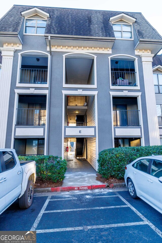2657 Lenox Road Ne 68Bldg E, Atlanta, GA 30324 - view of building exterior featuring uncovered parking