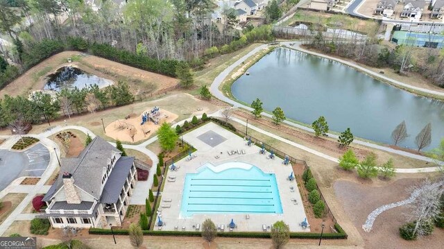 4405 Croftshire Pl, Cumming, GA 30040 - bird's eye view of a pool and a large body of water