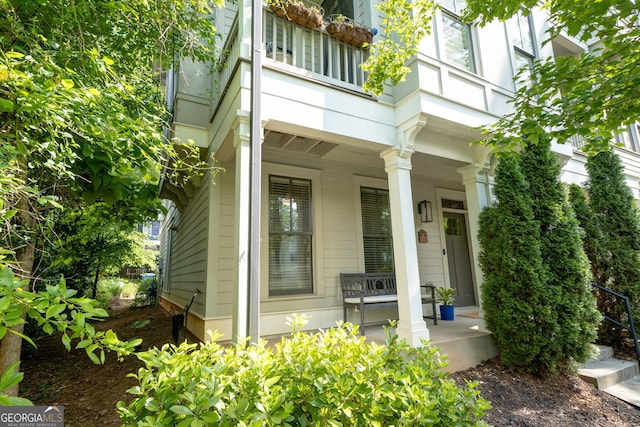 986 Mauldin St SE, Atlanta, GA 30316 - entrance to property with covered porch and a balcony