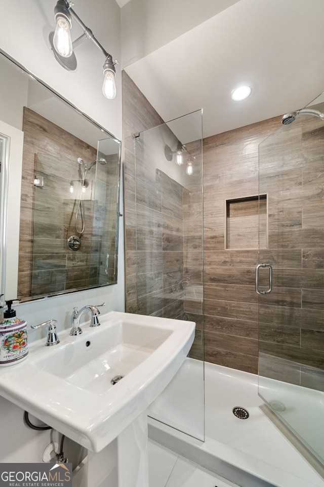 986 Mauldin St SE, Atlanta, GA 30316 - full bath with a shower stall