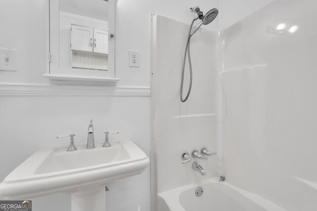 627 W 48th St, Savannah, GA 31405