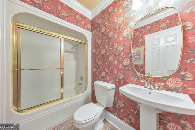 988 Hunters Rdg, Jasper, GA 30143 - bathroom with tile patterned flooring, toilet, baseboards, wallpapered walls, and enclosed tub / shower combo