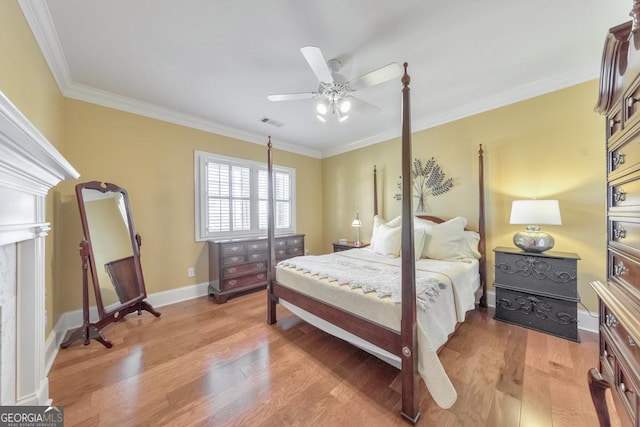 988 Hunters Rdg, Jasper, GA 30143 - bedroom with visible vents, ornamental molding, light wood-style flooring, and baseboards