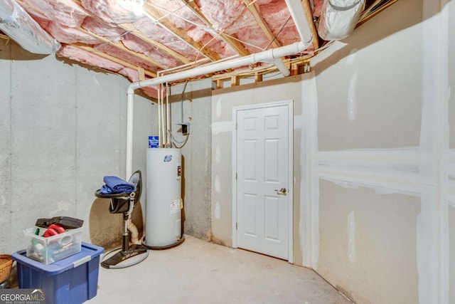200 Piedmont Ave, Gainesville, GA 30501 - unfinished below grade area with electric water heater