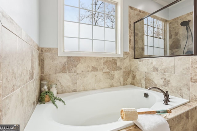 108 Turnberry Trce, Sharpsburg, GA 30277 - bathroom featuring a bath