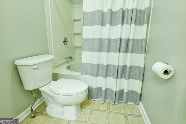 full bathroom with shower / tub combo, baseboards, and toilet