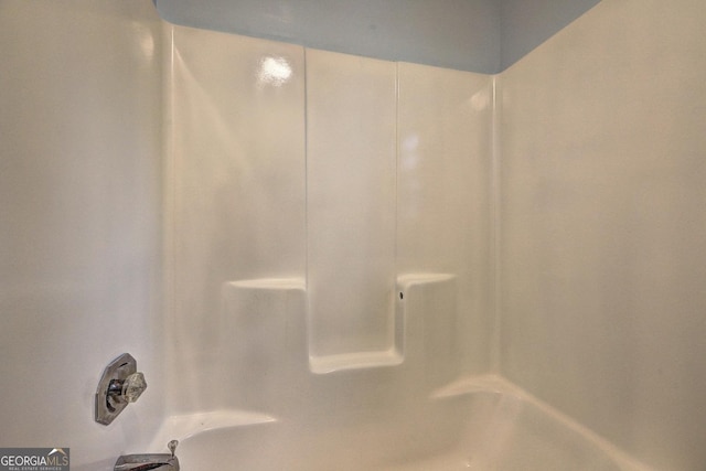 5621 Wildwood Trl, Lithonia, GA 30038 - room details featuring walk in shower
