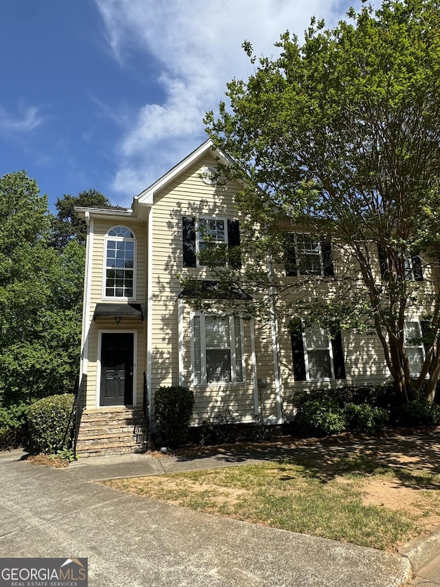 view of front of house with entry steps