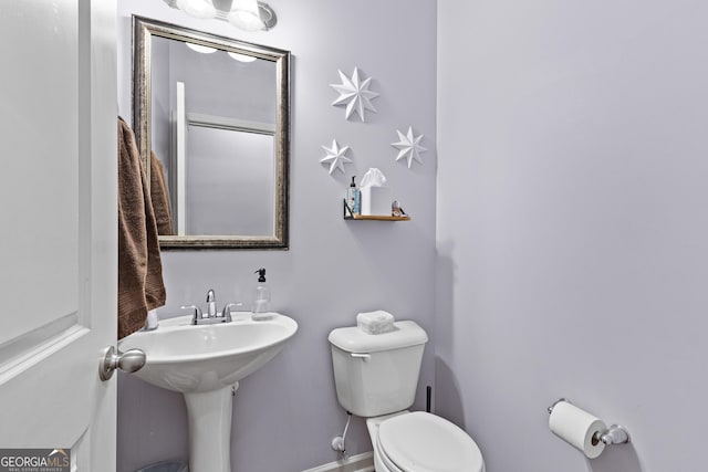 171 Cliffhaven Cir, Newnan, GA 30263 - bathroom with baseboards and toilet
