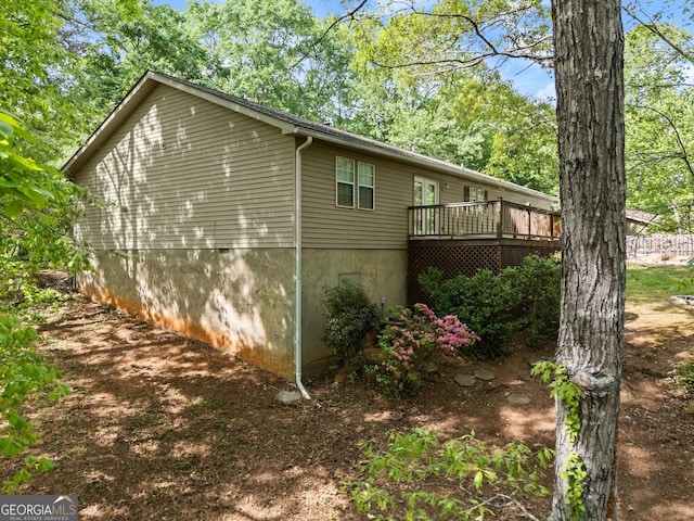 3592 Lakeview Dr, Gainesville, GA 30501 - view of side of home with a deck