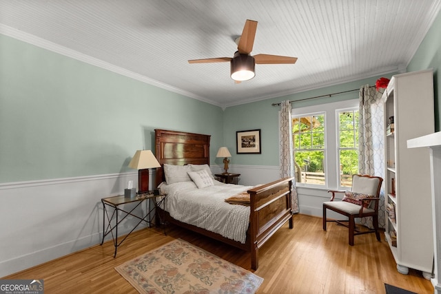 19 Oak Creek Cir, Toccoa, GA 30577 - bedroom featuring wood finished floors, ceiling fan, ornamental molding, and baseboards
