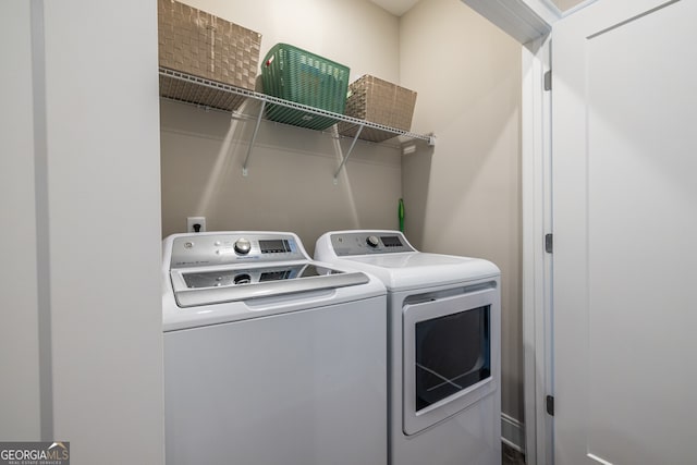 834 S Columbia Dr, Decatur, GA 30030 - washroom with washer and dryer