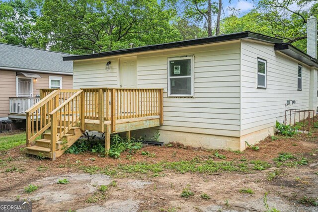 1477 Olive St SW, Atlanta, GA 30310 - back of property with a wooden deck