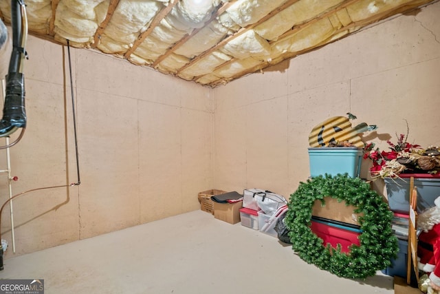 view of unfinished basement