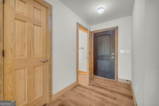 78 Lakota Trl, Royston, GA 30662 - interior space featuring wood finished floors and baseboards