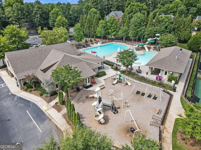 bird's eye view of a pool area