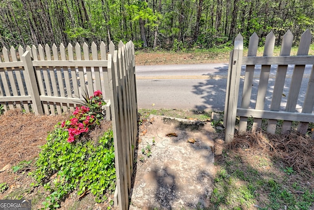 details featuring fence