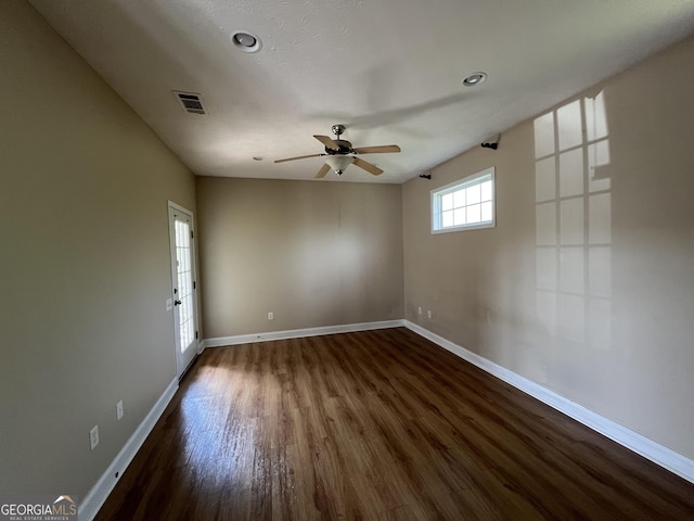 614 Cottage Ln, Lagrange, GA 30240 - kitchen featuring a sink, visible vents, dark countertops, baseboards, and black appliances