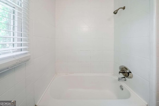 4442 Mercer Rd, Decatur, GA 30035 - full bath featuring shower / tub combination