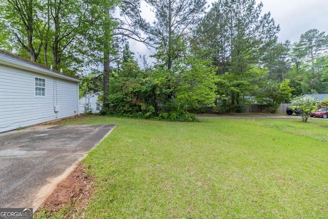 8051 Trinity Park Dr, Riverdale, GA 30296 - view of yard with fence