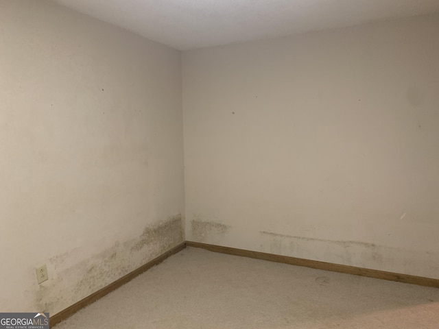 96 Glencrest Dr, Toccoa, GA 30577 - empty room with baseboards and light carpet