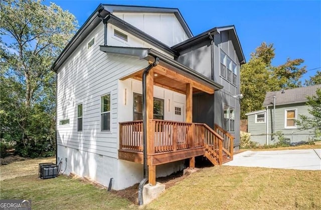 3105 Jones, Atlanta, GA 30344 - rear view of property with cooling unit and a yard