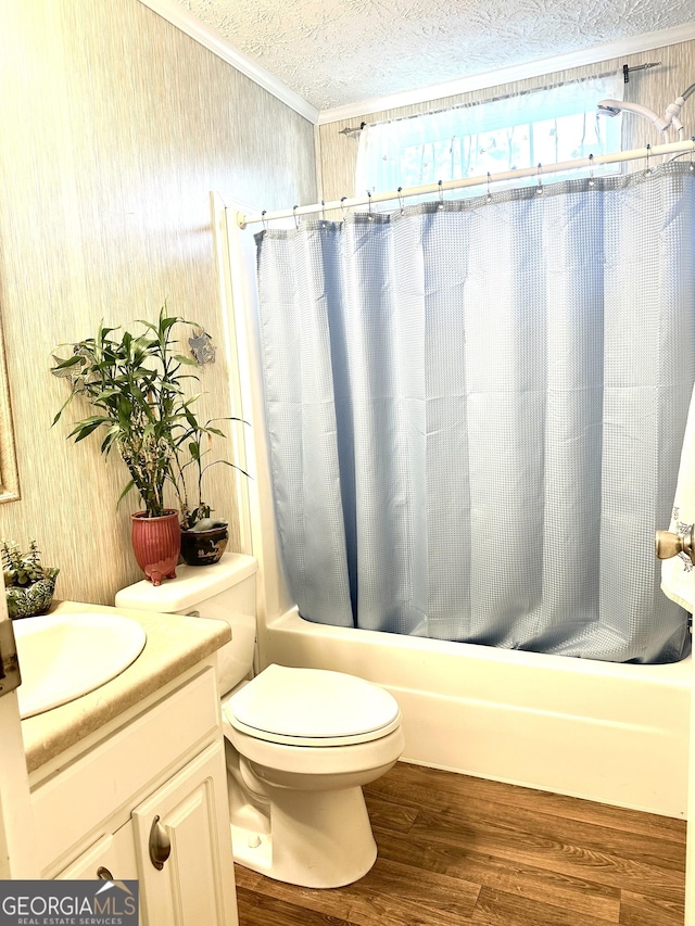 350 Kitty Hawk Ln, Clarkesville, GA 30523 - full bath featuring shower / bath combo, vanity, toilet, a textured ceiling, and wood finished floors