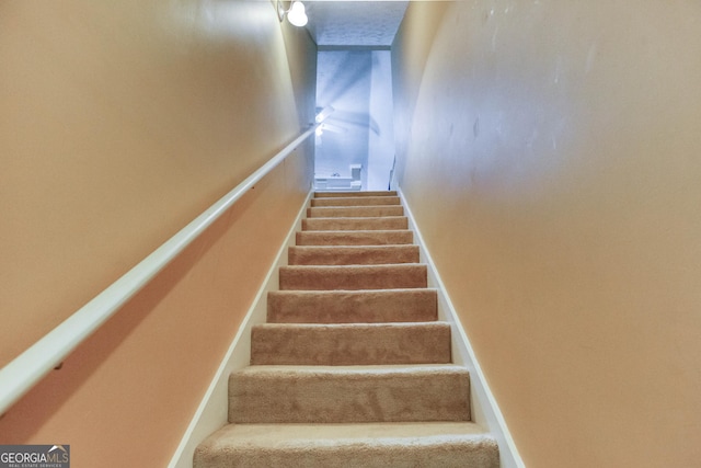 407 Gladiola Dr, Auburn, GA 30011 - view of stairs