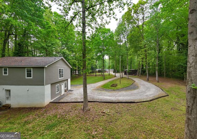4240 Cascade Rd SW, Atlanta, GA 30331 - view of yard featuring gravel driveway